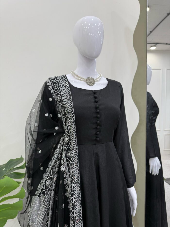 Classic Black Anarkali Set - Image 7