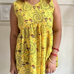 Short Flairy Sleeveless Kurti - Image 3