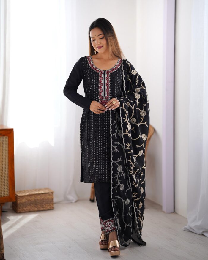 Designer Kurta Set - Image 9