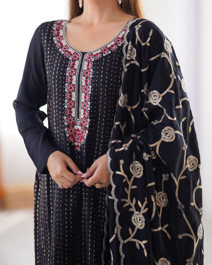 Designer Kurta Set - Image 15