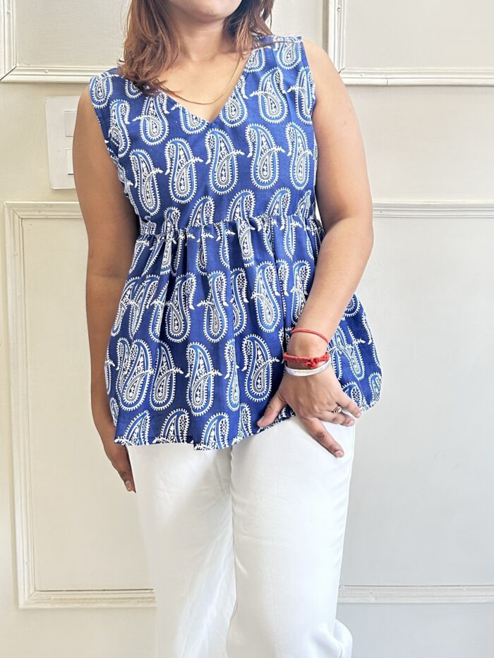 Short Flairy Sleeveless Kurti - Image 8