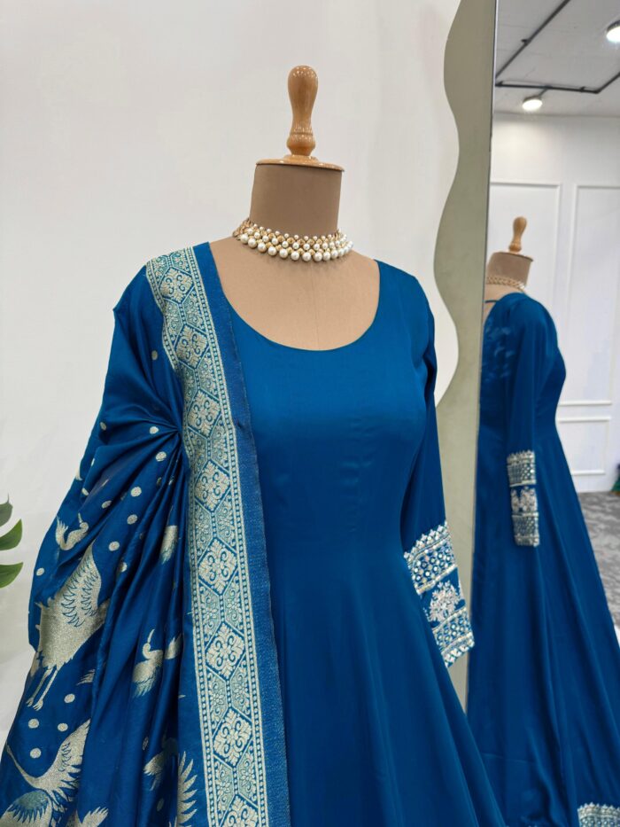 Panelled Anarkali Set - Image 6