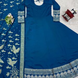 Panelled Anarkali Set - Image 7
