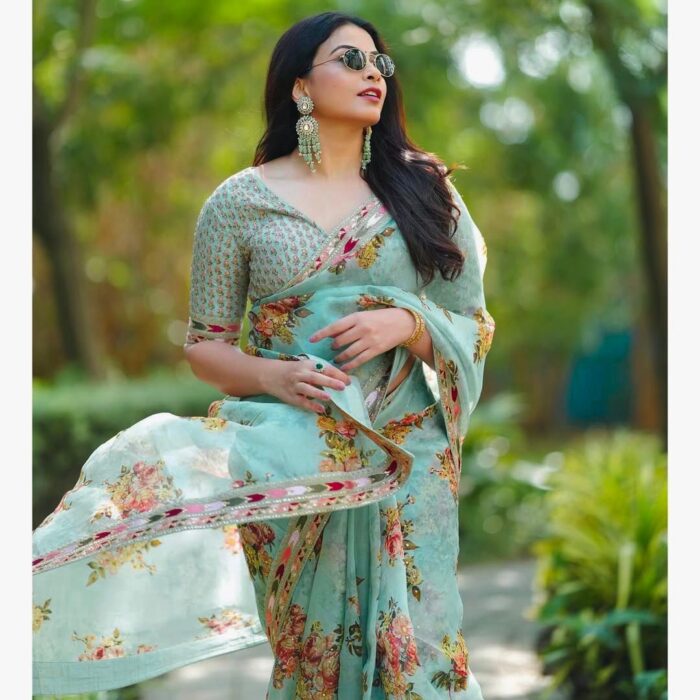 Floral printed Saree - Image 6