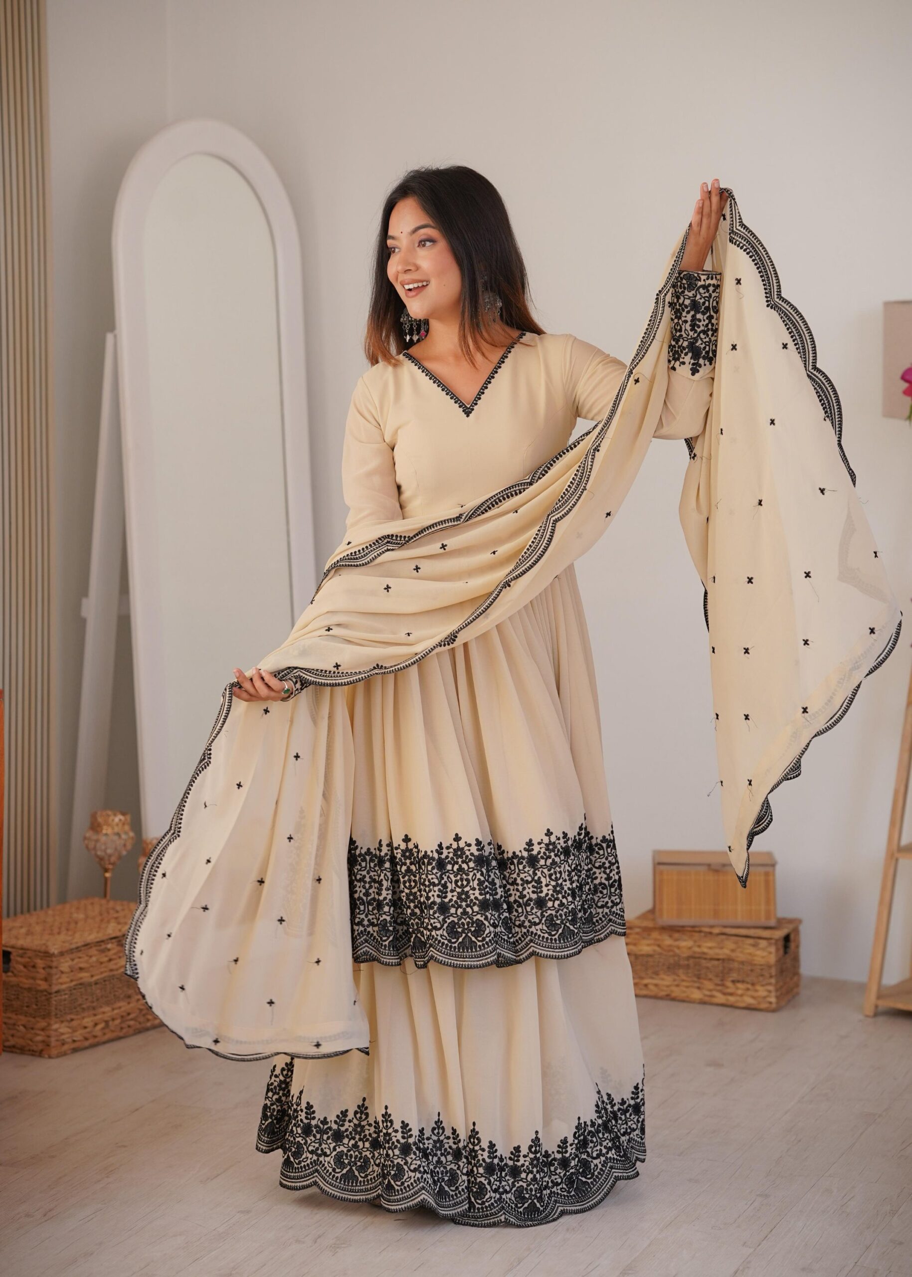 Thread Embroidery Anarkali Set - Image 2