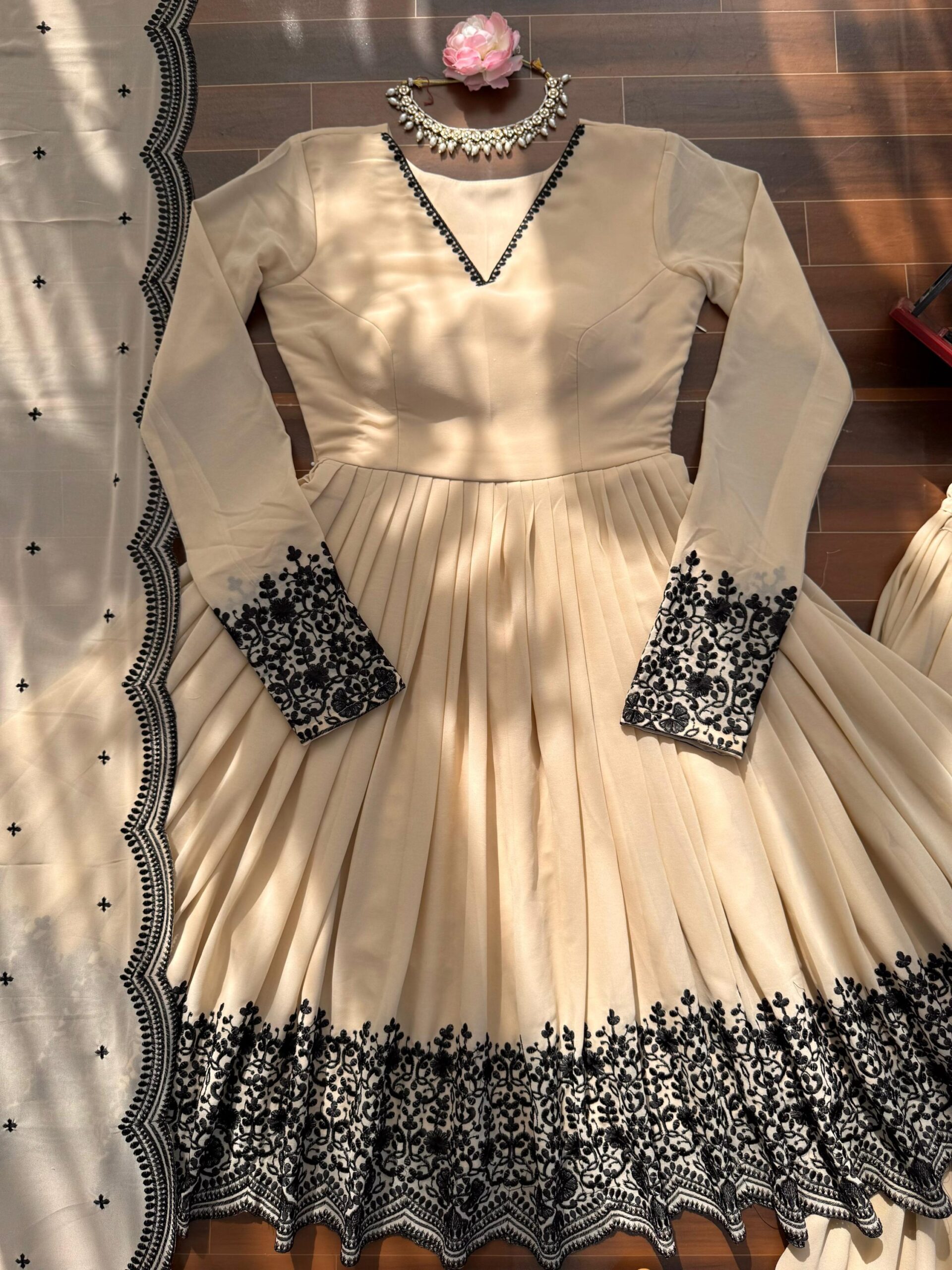 Thread Embroidery Anarkali Set - Image 13