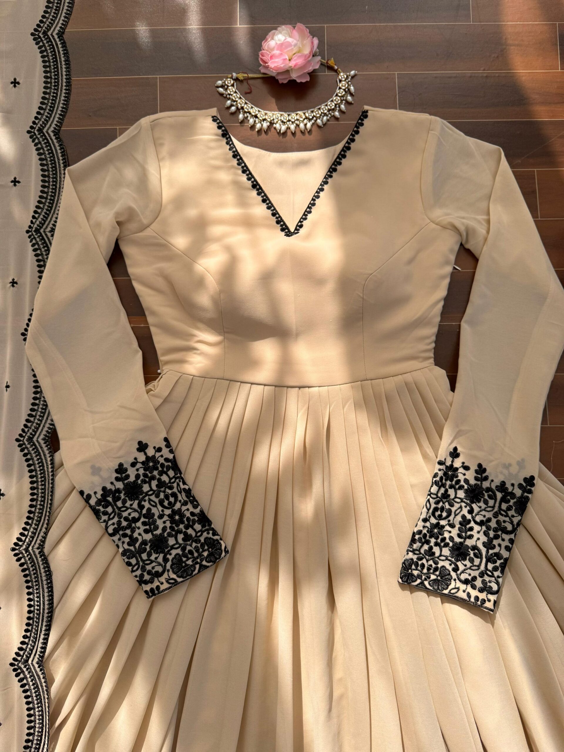 Thread Embroidery Anarkali Set - Image 12