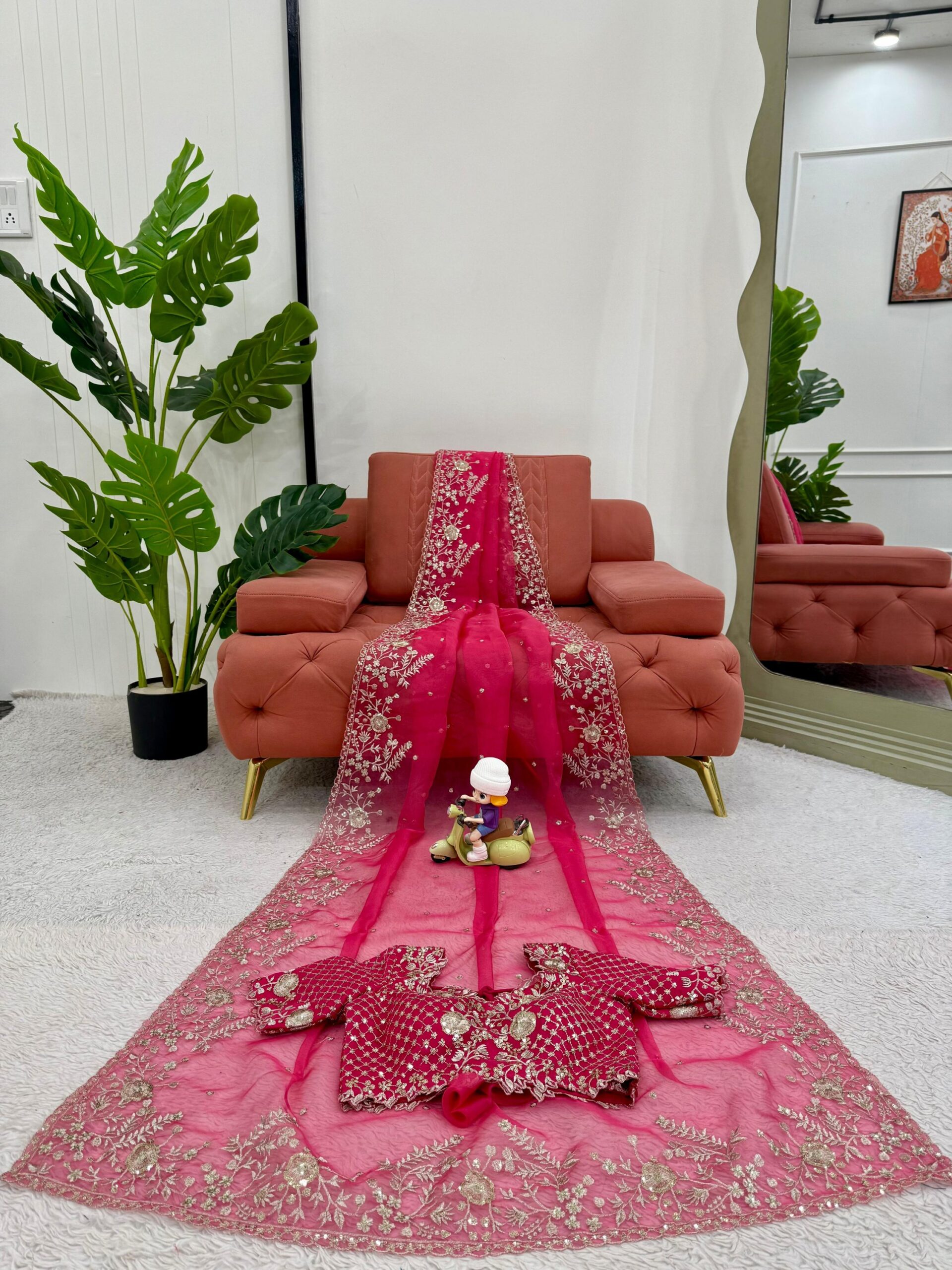 Embroidered Designer Saree - Image 9