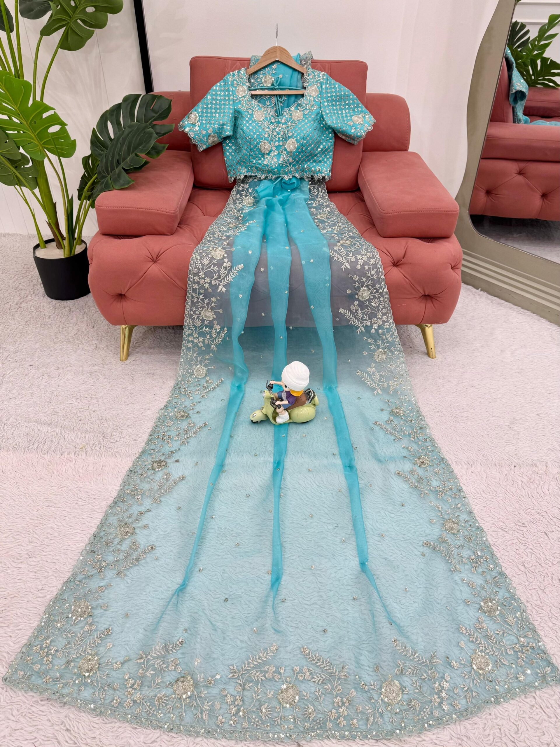 Embroidered Designer Saree - Image 25