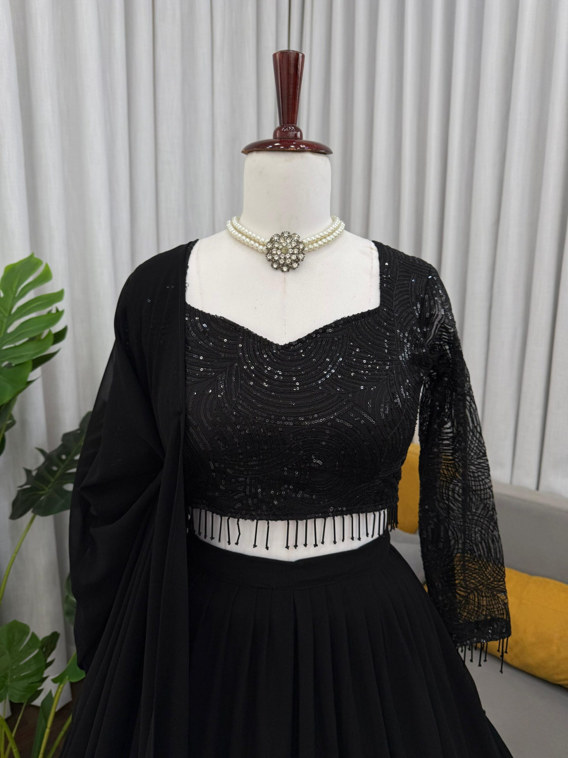 Cocktail Lehenga Set in Black - Image 11