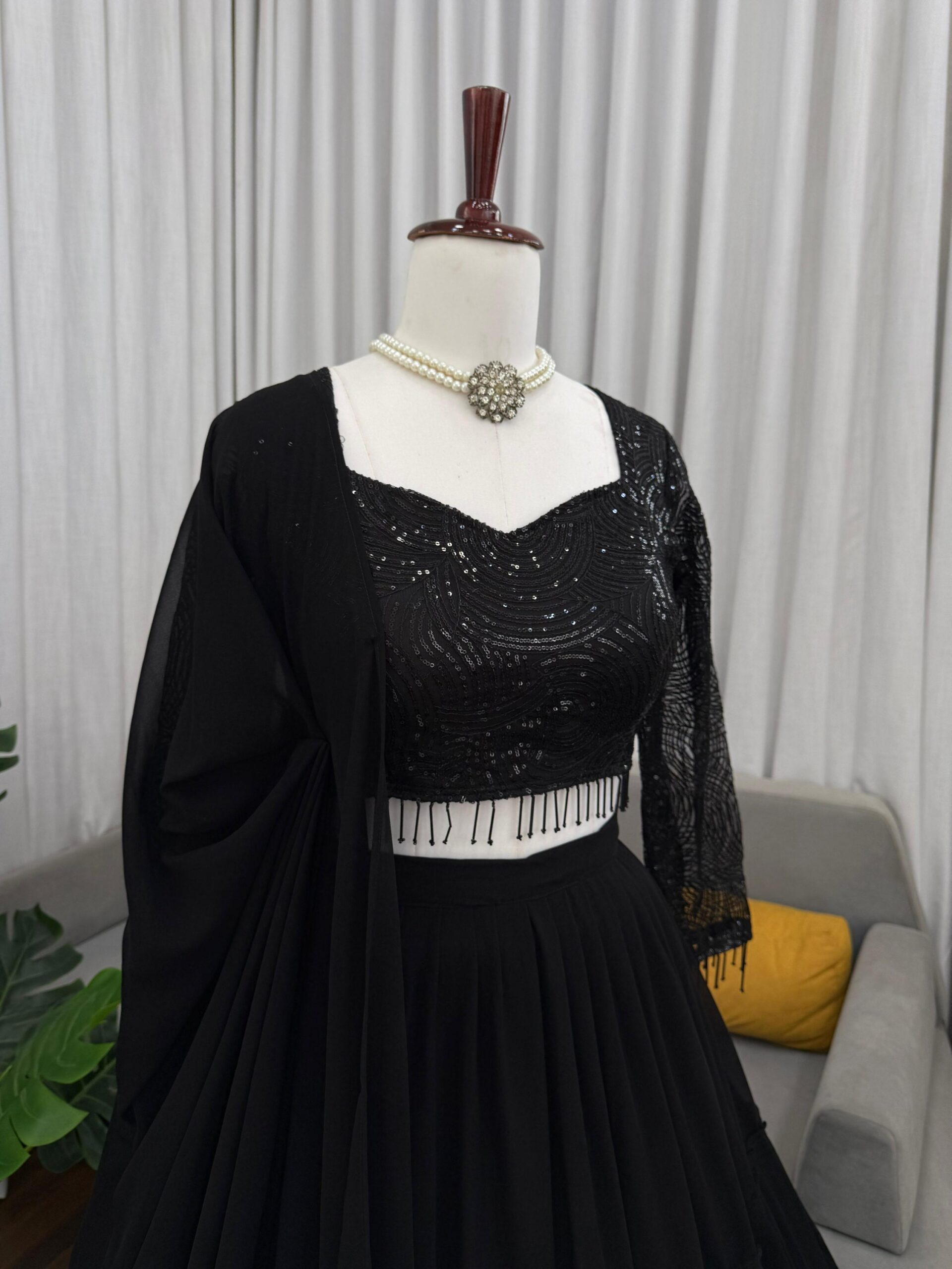 Cocktail Lehenga Set in Black - Image 3