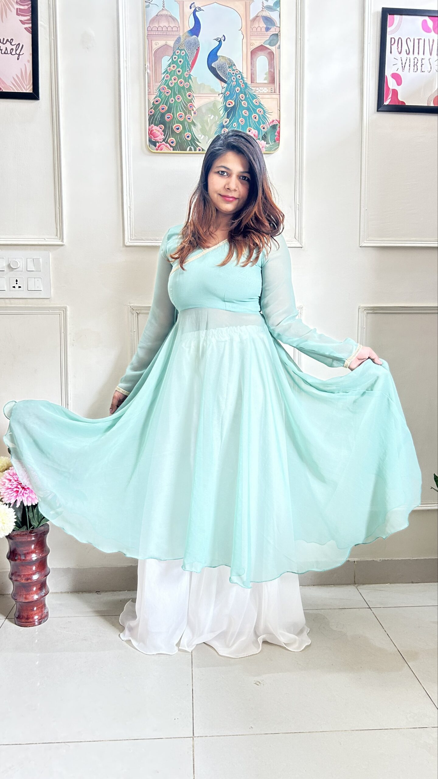 Meher Anarkali - Image 36