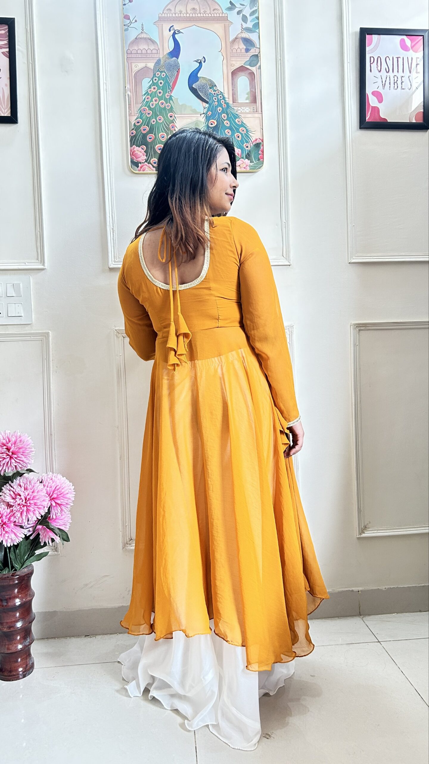 Meher Anarkali - Image 47