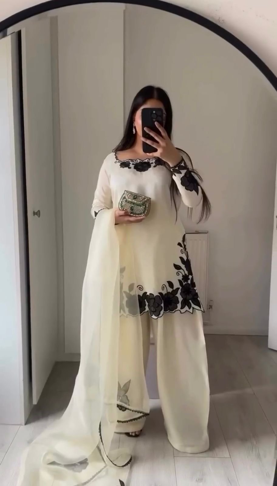 Thread Embroidered Palazzo Set - Image 2