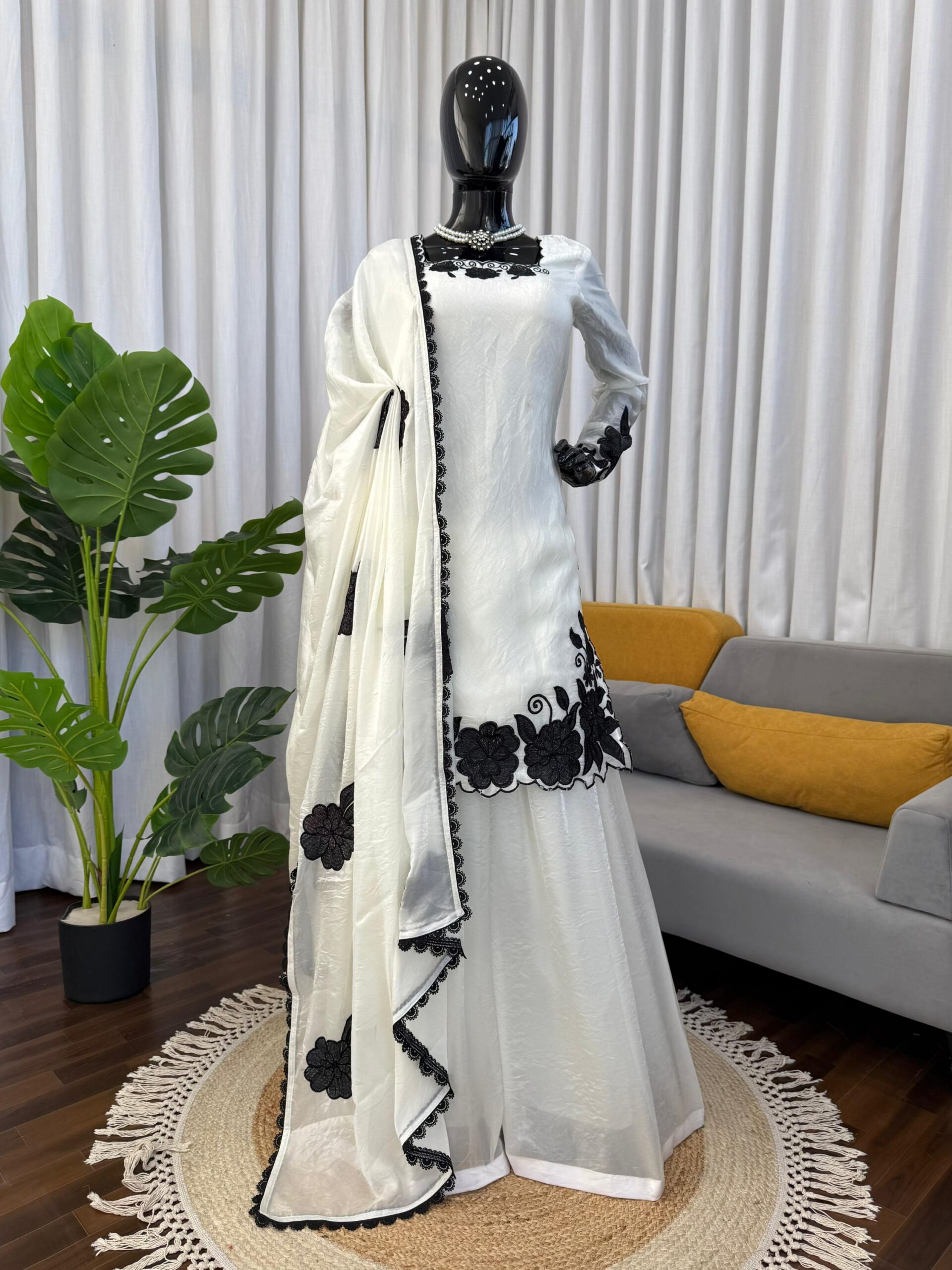 Thread Embroidered Palazzo Set - Image 6