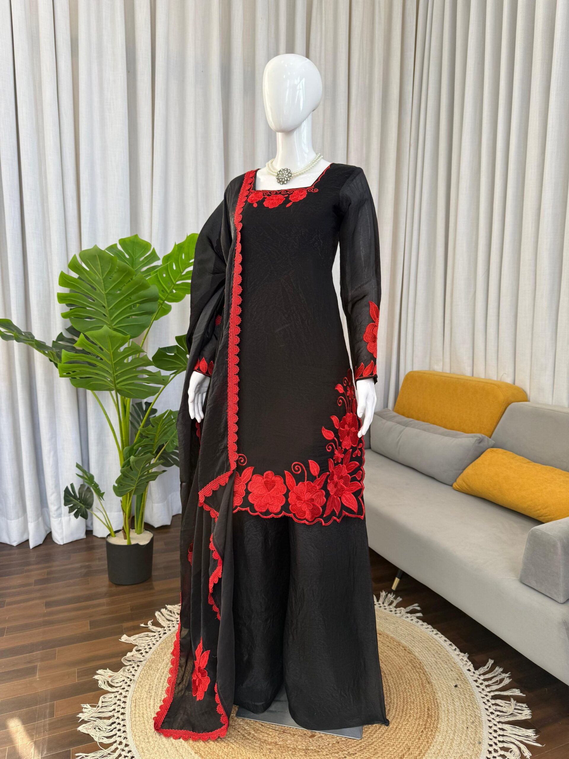 Thread Embroidered Palazzo Set - Image 14