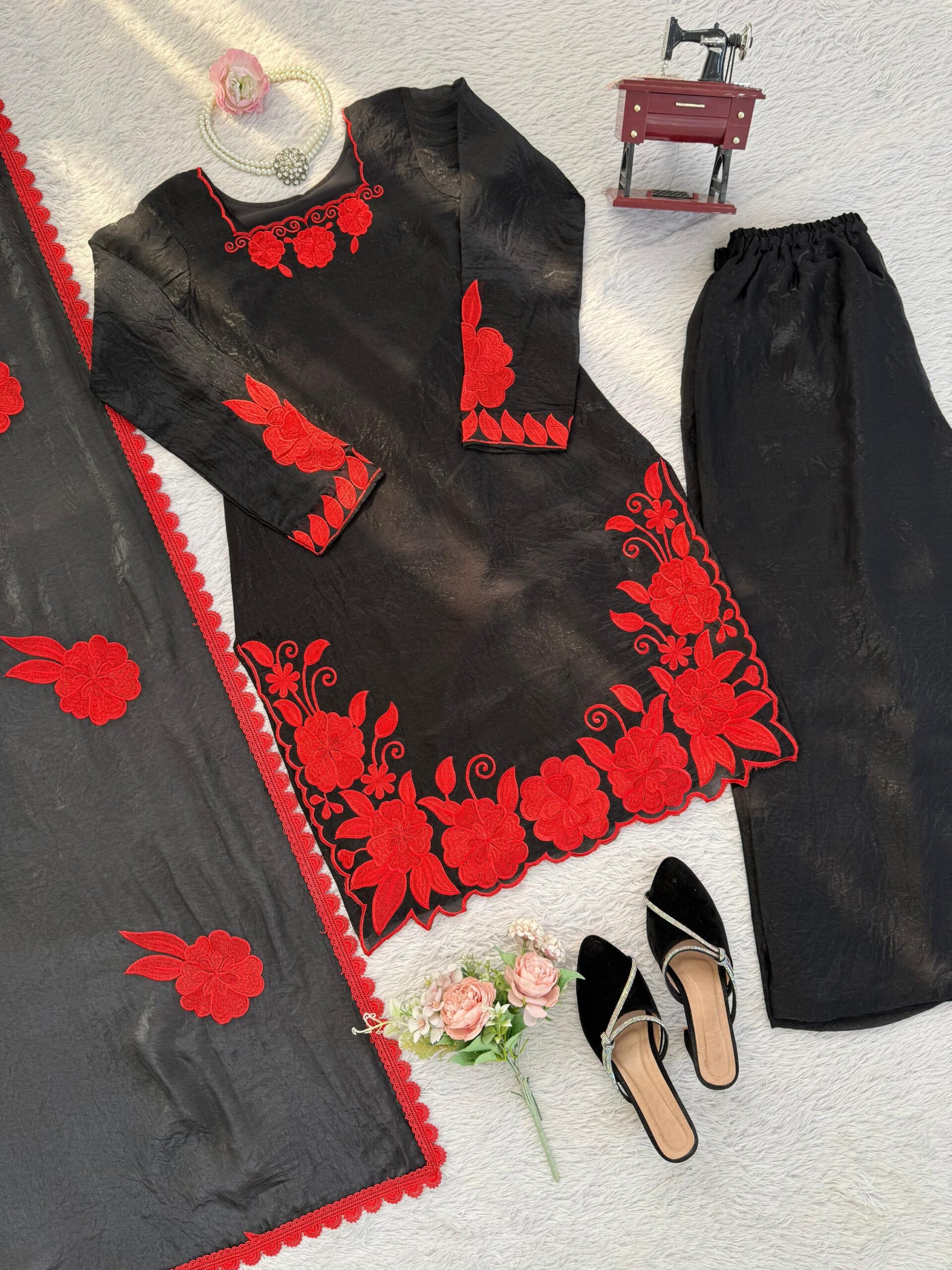 Thread Embroidered Palazzo Set - Image 19