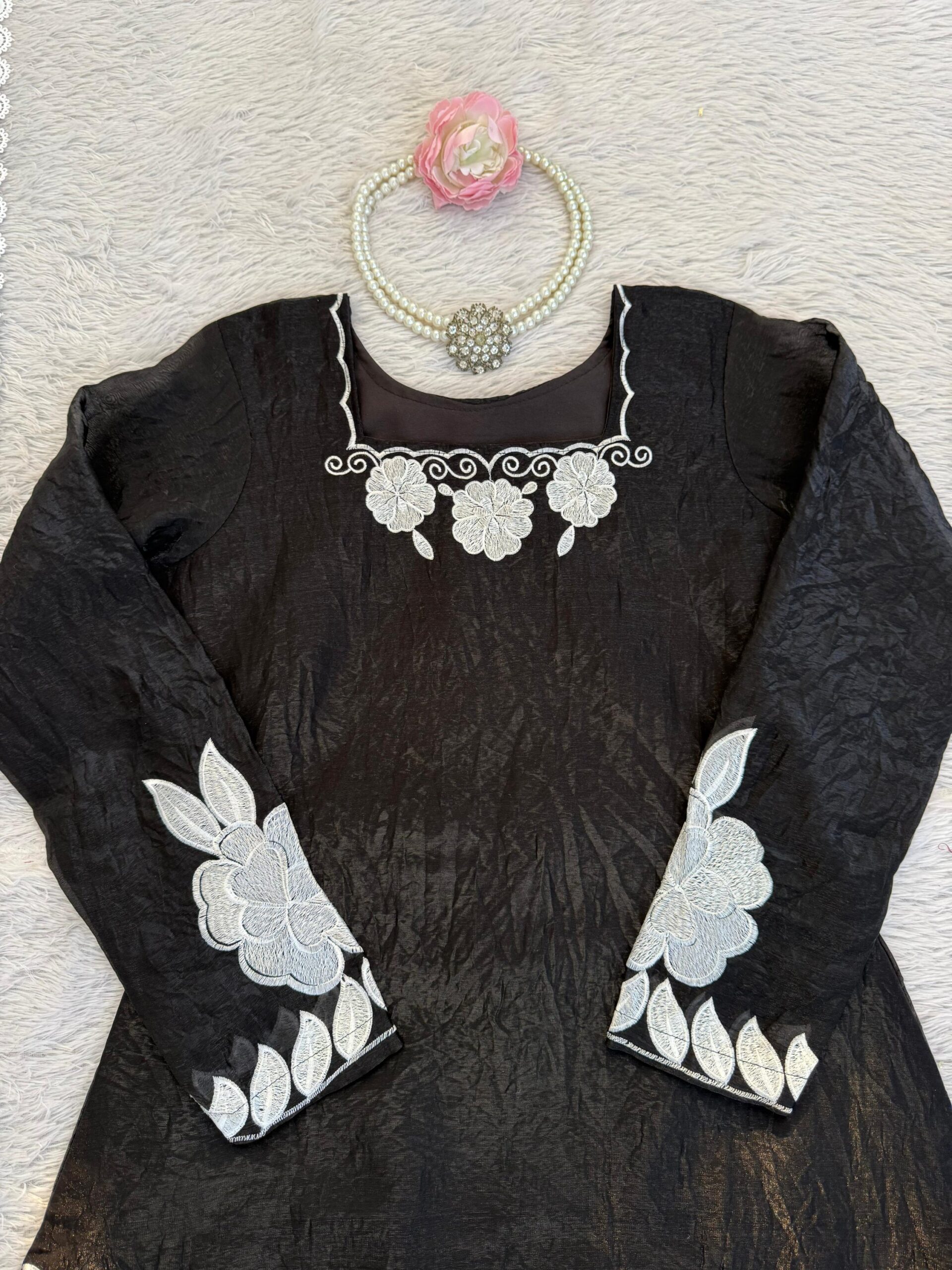 Thread Embroidered Palazzo Set - Image 33