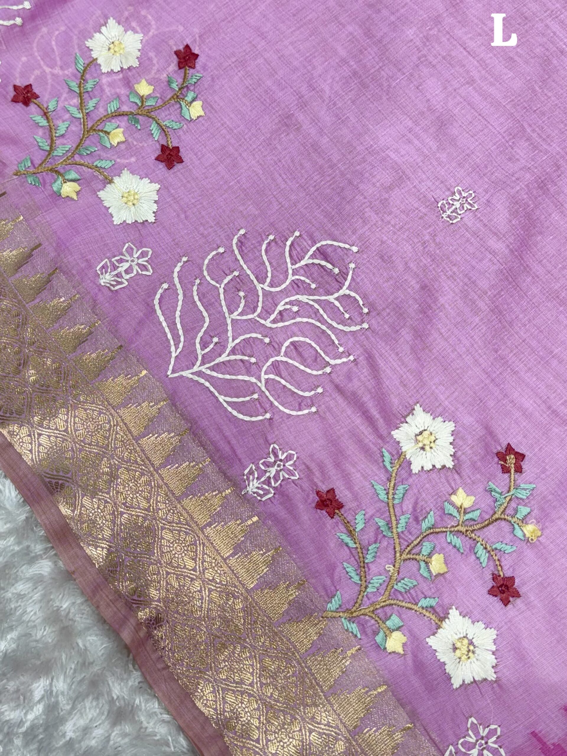 Floral Embroidered Saree - Image 4