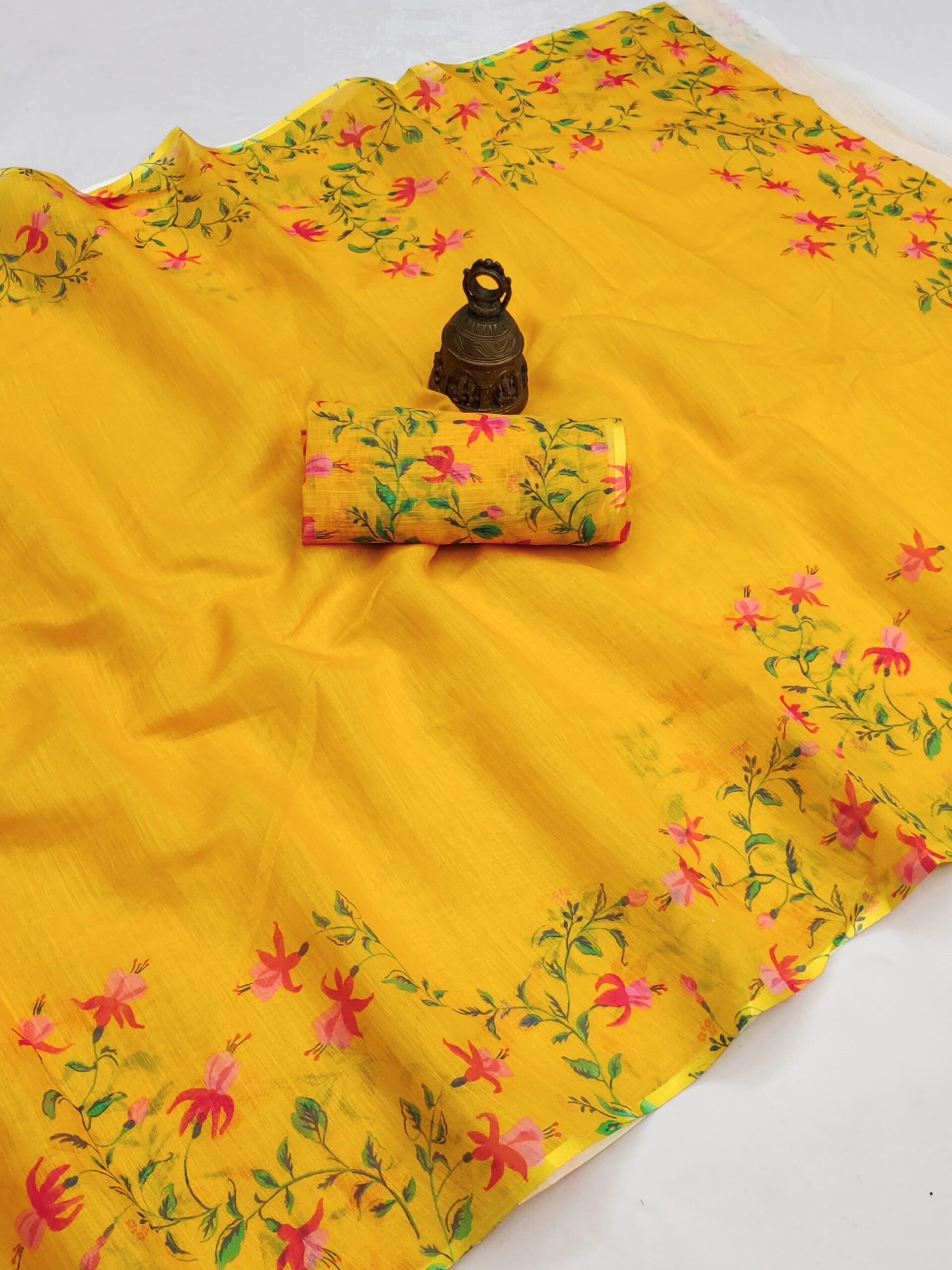 Linen Saree in Pretty Floral Prints - Image 24