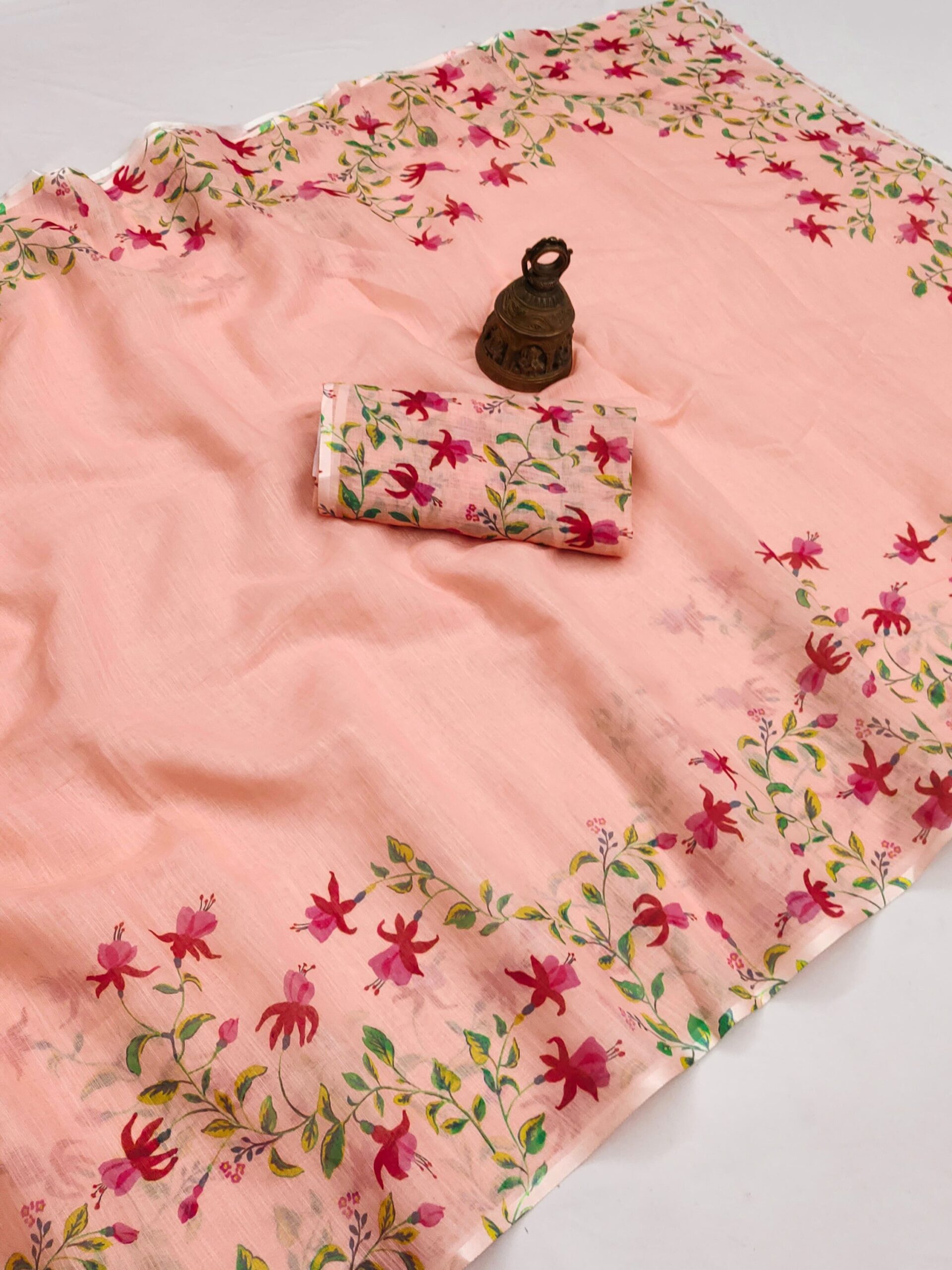 Linen Saree in Pretty Floral Prints - Image 11