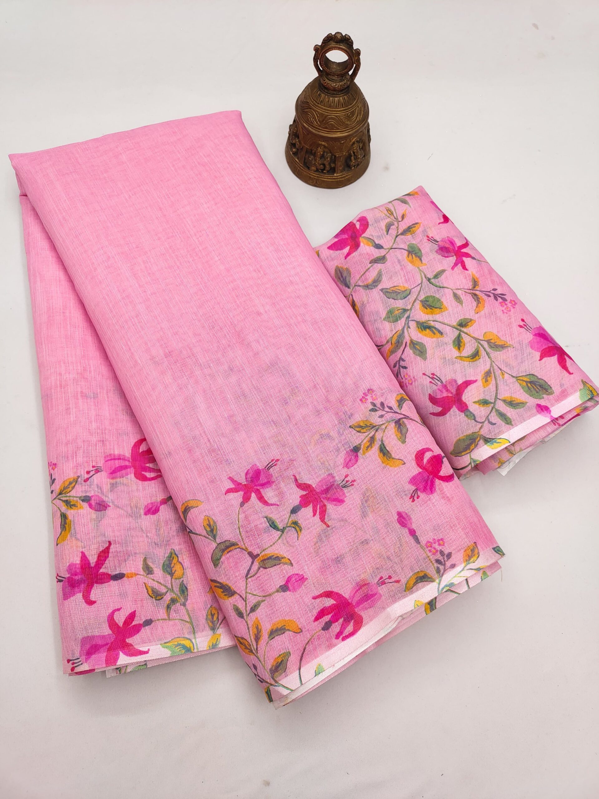Linen Saree in Pretty Floral Prints - Image 7