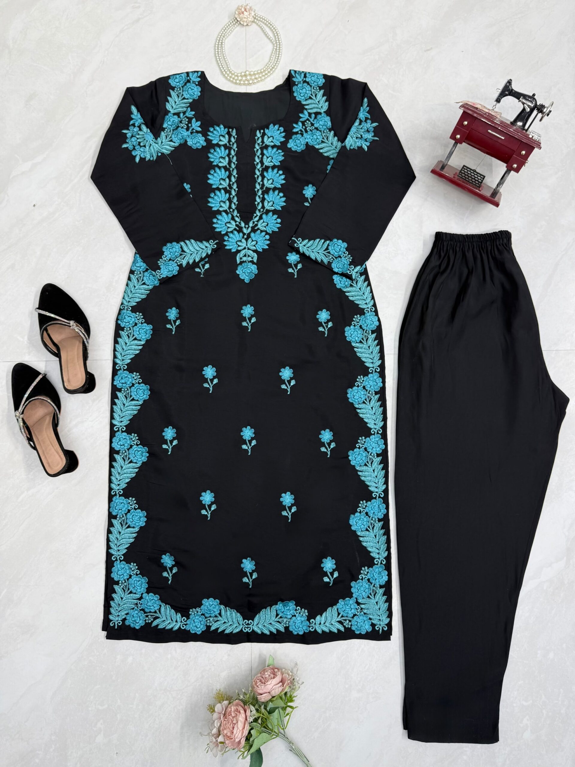 Lucknowi Work Kurta Set - Image 7