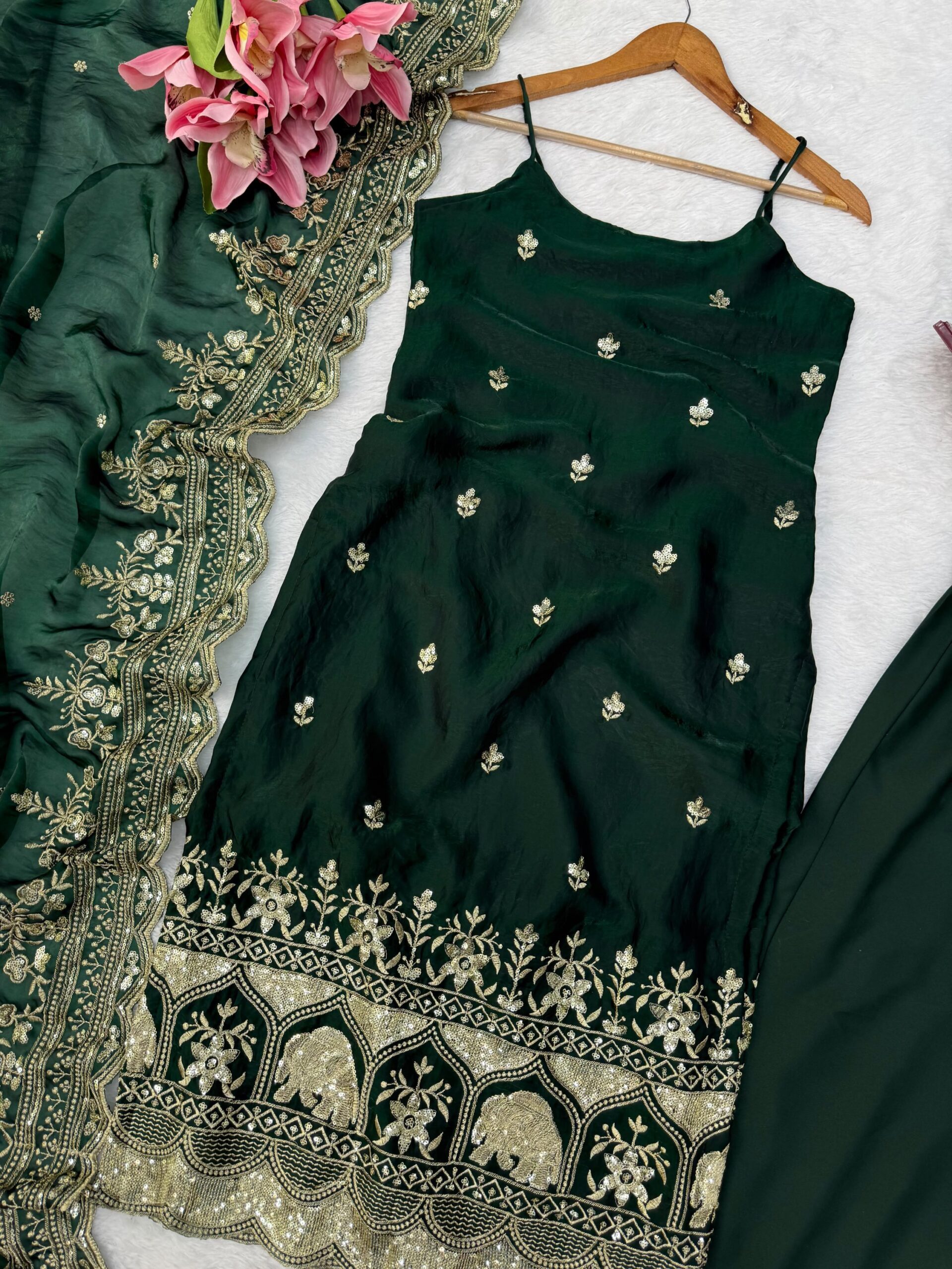 Sequins Embroidered Kurta Set - Image 8