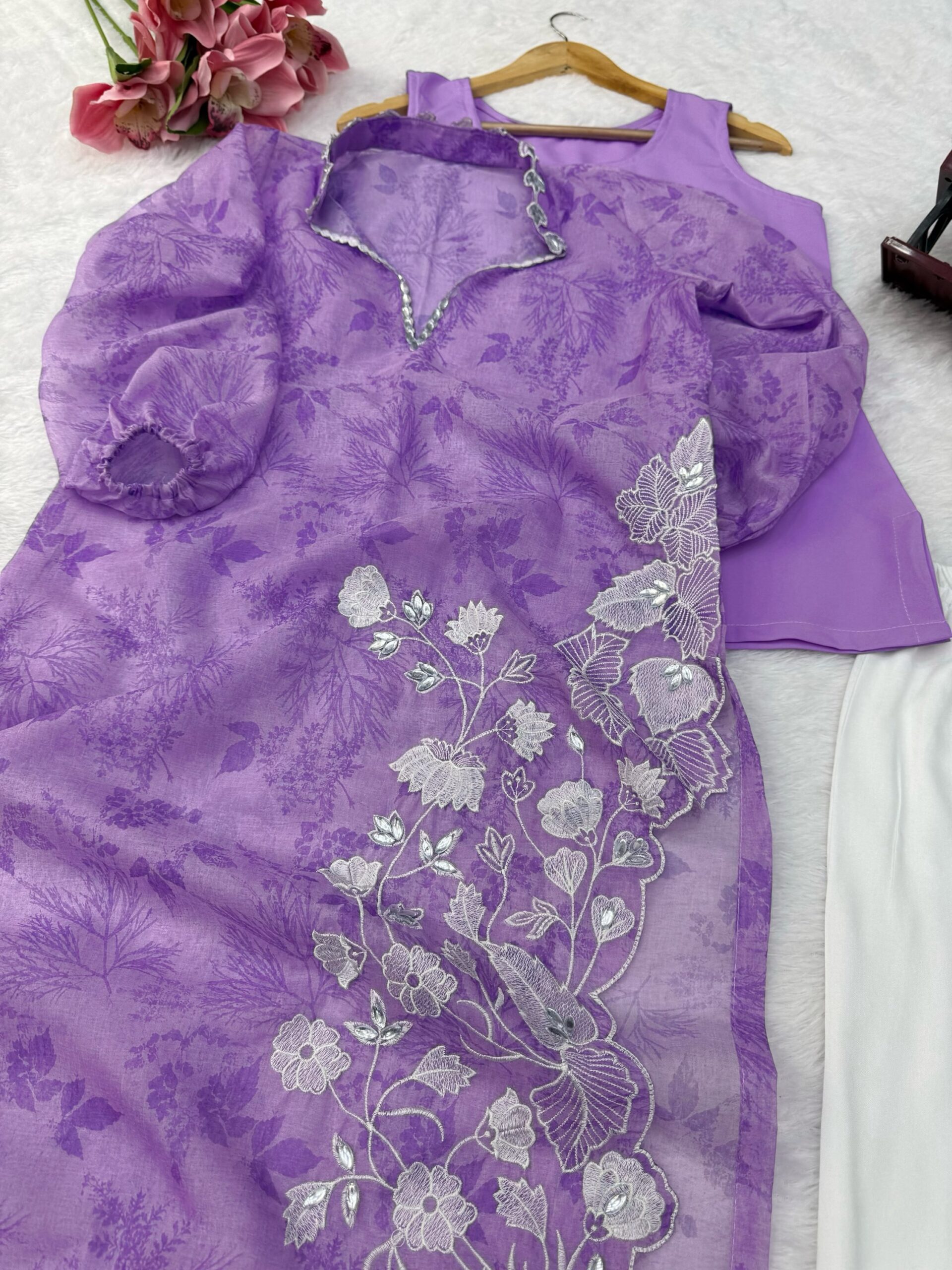 Embroidered 3 piece set - Image 6