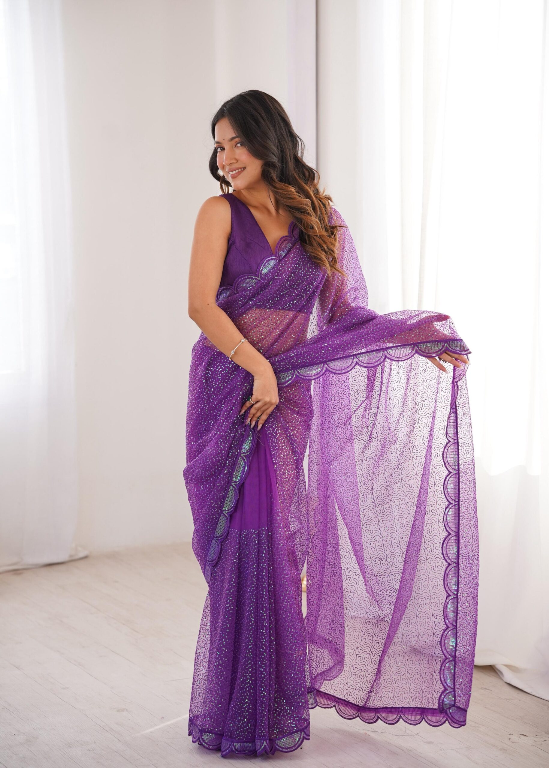 Shimmering Thread & Sequins Net Saree - Image 4