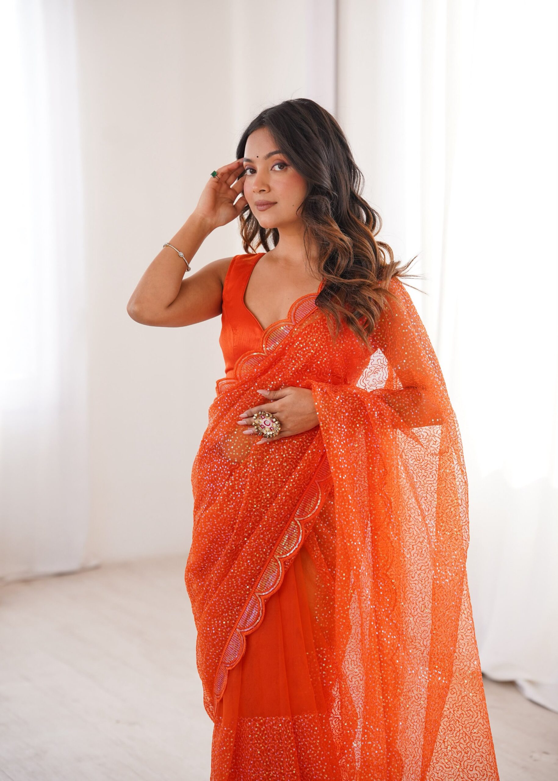Shimmering Thread & Sequins Net Saree - Image 40