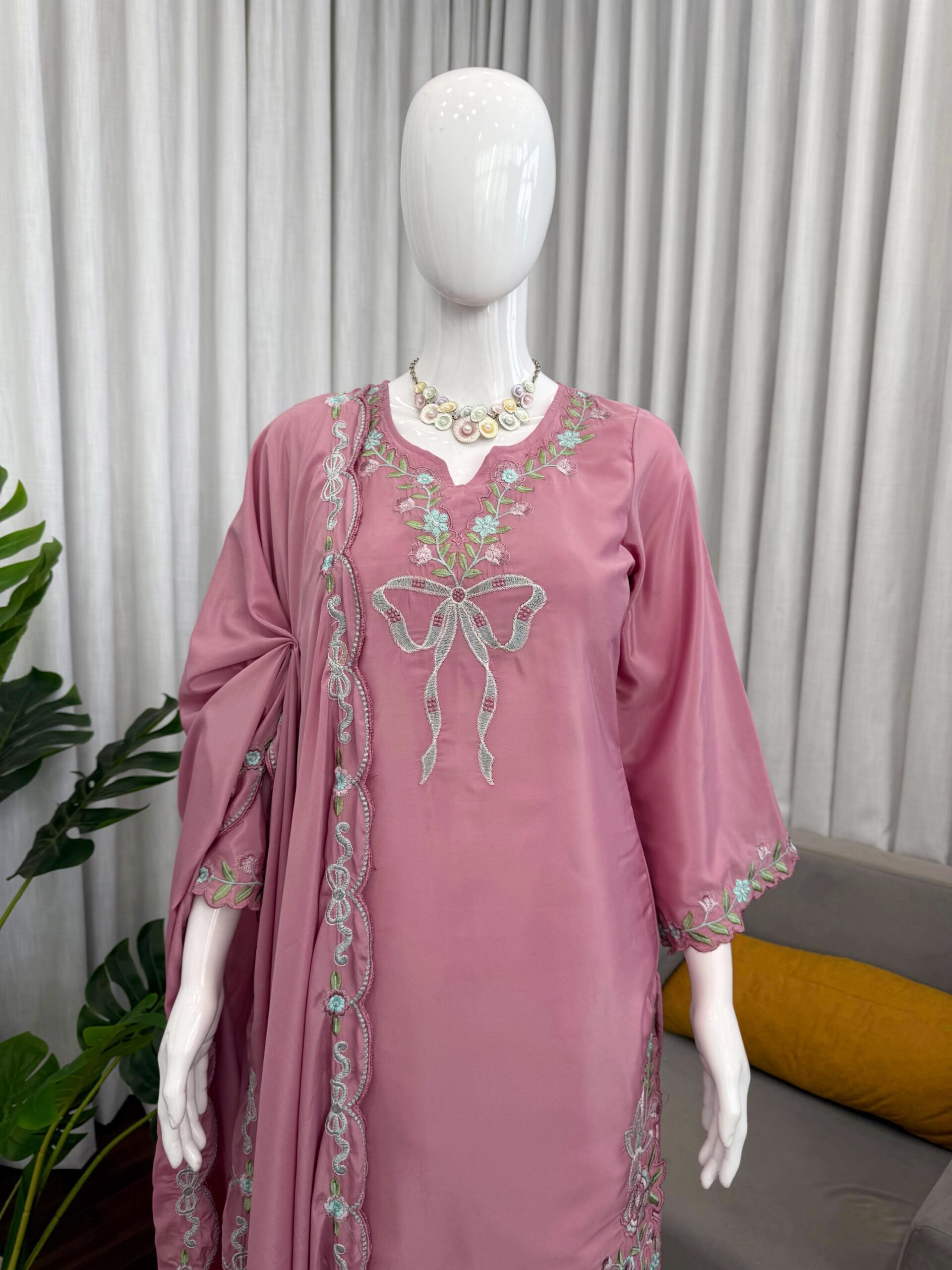 Thread & Sequins Farshi Salwar Set - Image 5