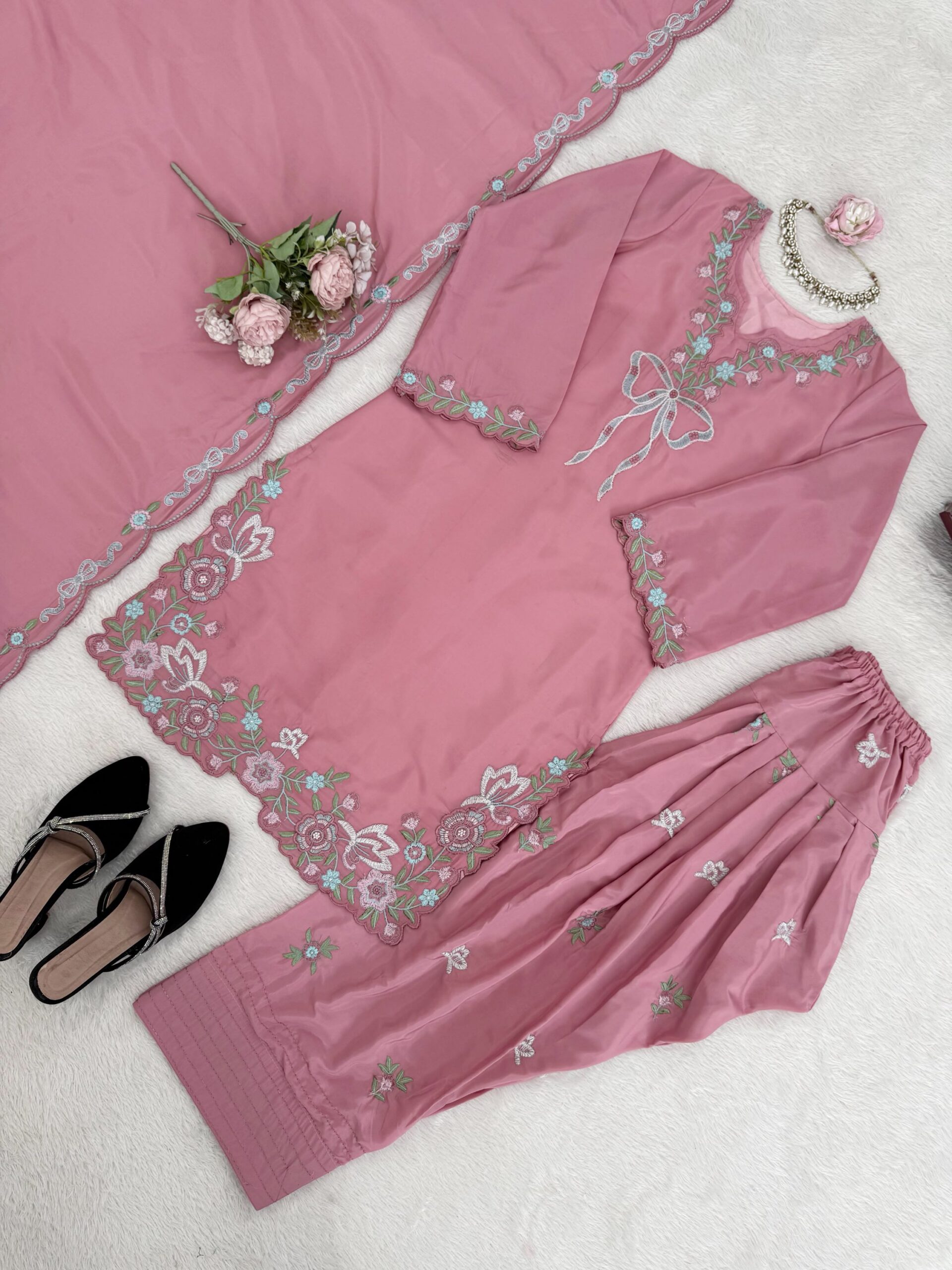 Thread & Sequins Farshi Salwar Set - Image 9