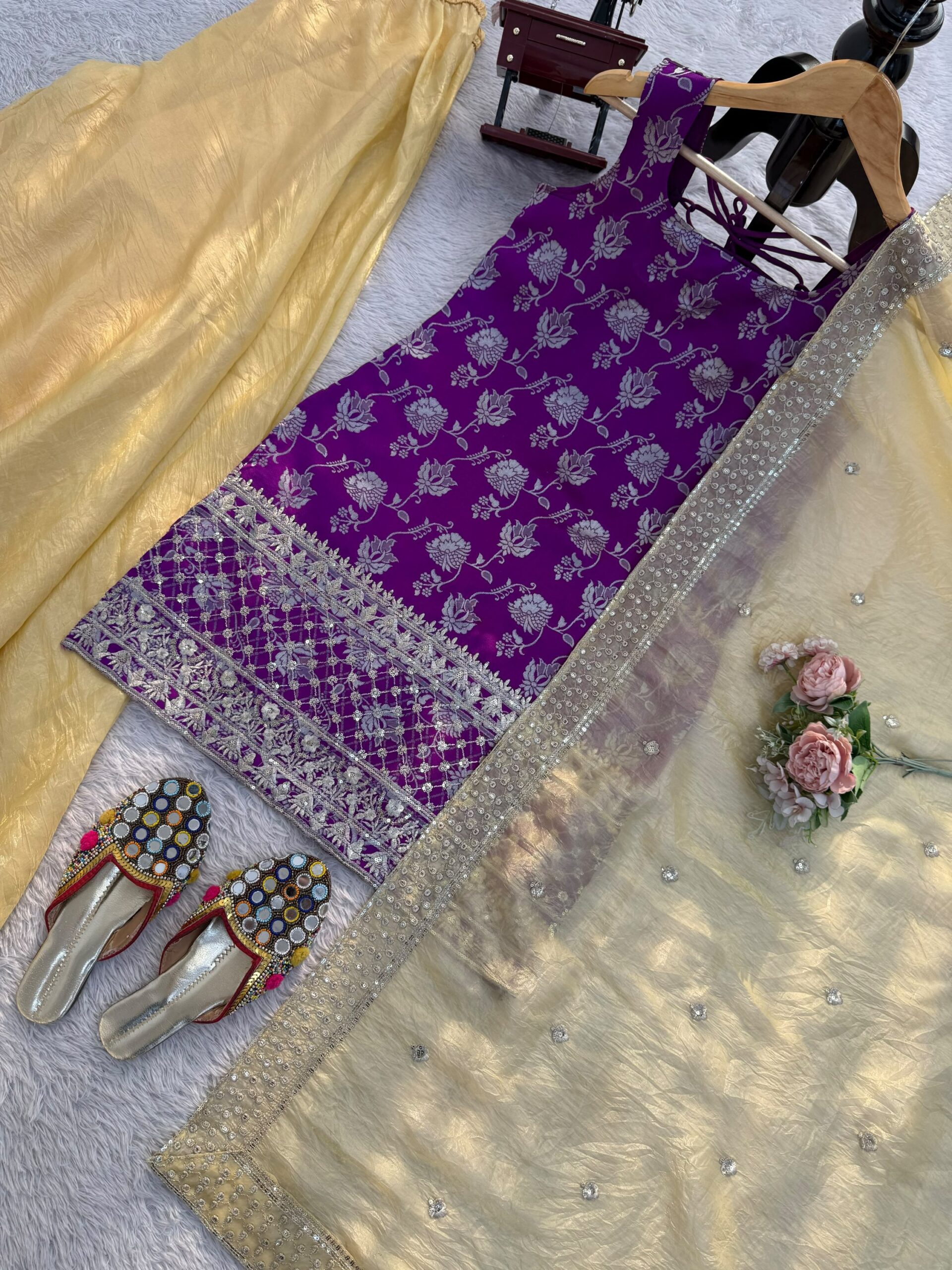 Thread and Sequins Suit Set - Image 8