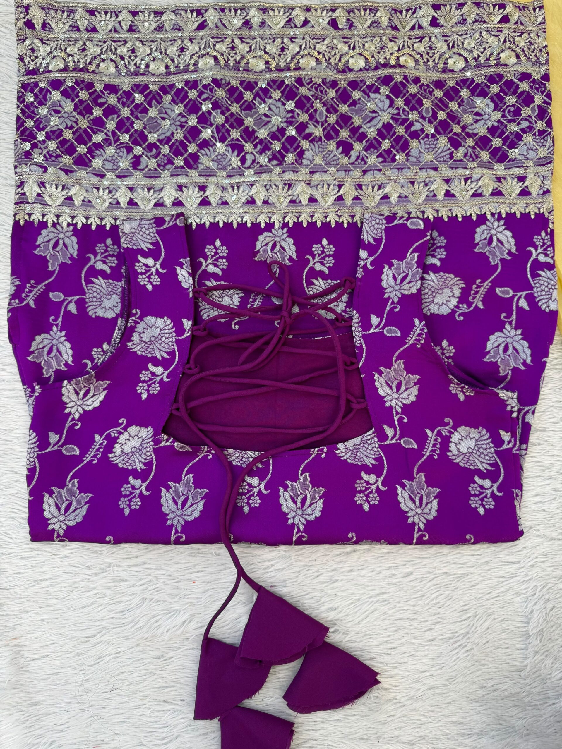 Thread and Sequins Suit Set - Image 12